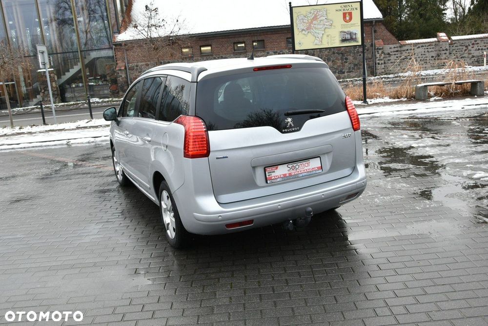 Peugeot 5008 - 24