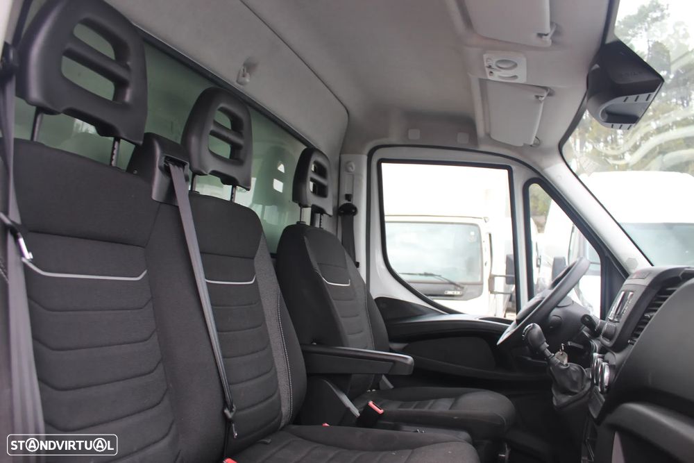 Iveco DAILY 35-160 // CONTENTOR + PLATAFORMA // 3.000 cc - 9