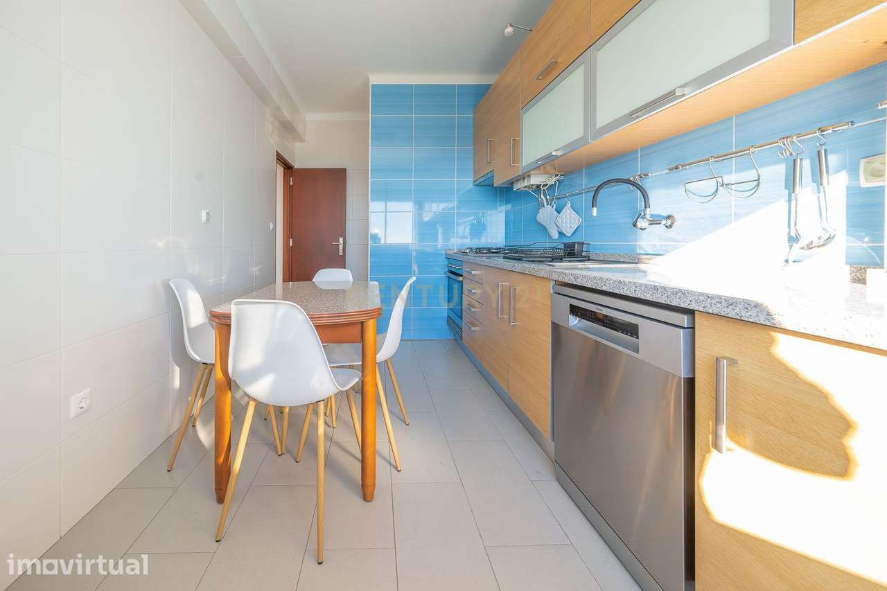 Apartamento T3 com Varanda e vista Panorâmica para o Rio Sado - Grande imagem: 3/29