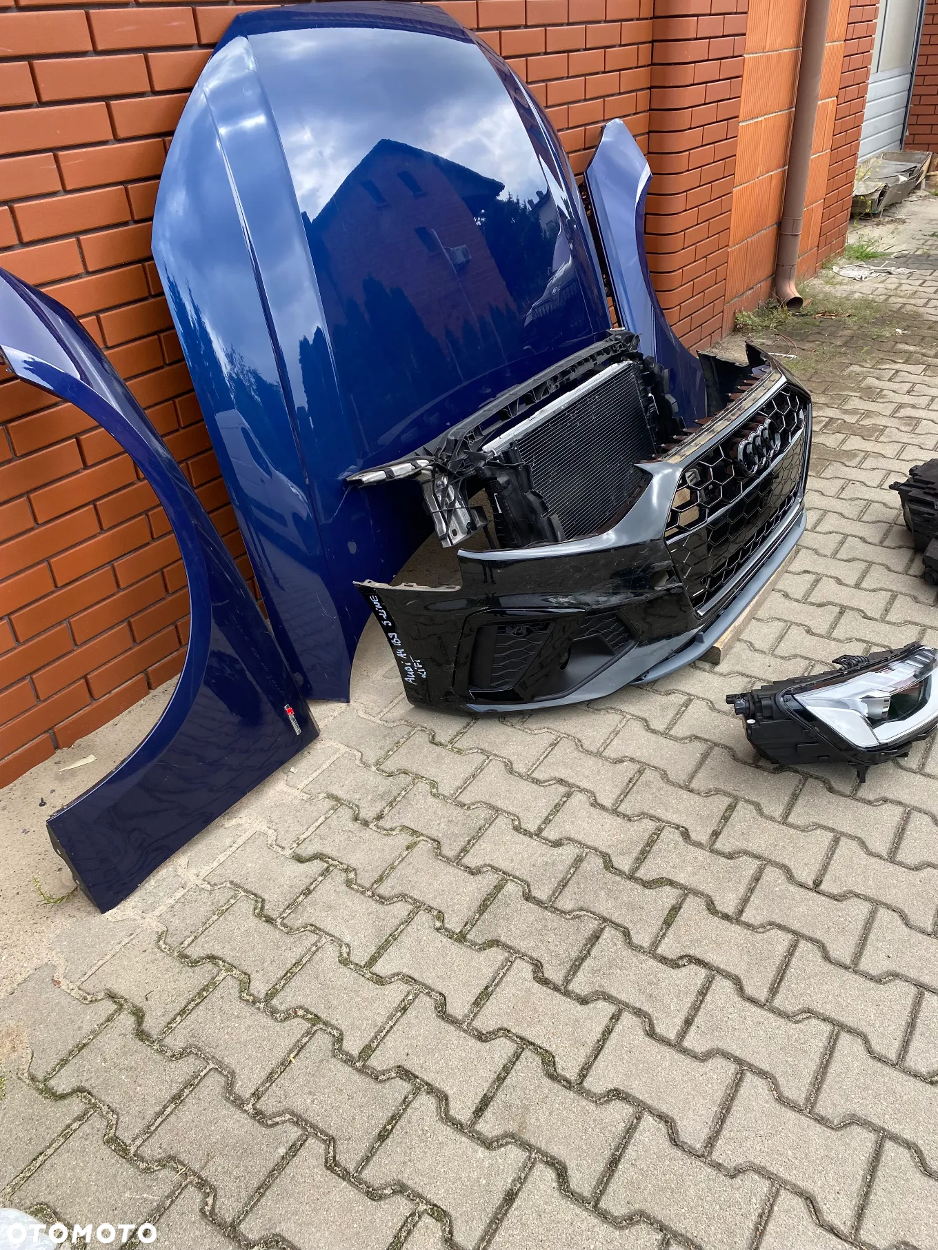 MASKA ZDERZAK S LINE REFLEKTOR BLOTNIK PAS PRZEDNI AUDI A4 B9 2020- - 2