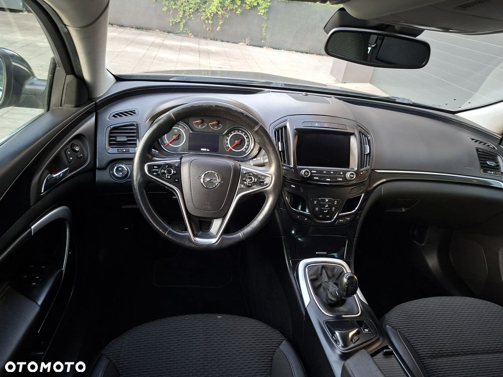 Opel Insignia - 10