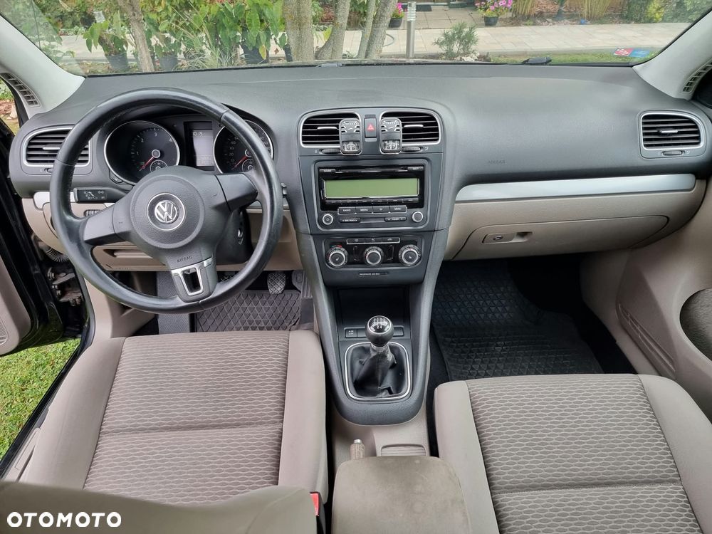 Volkswagen Golf - 8