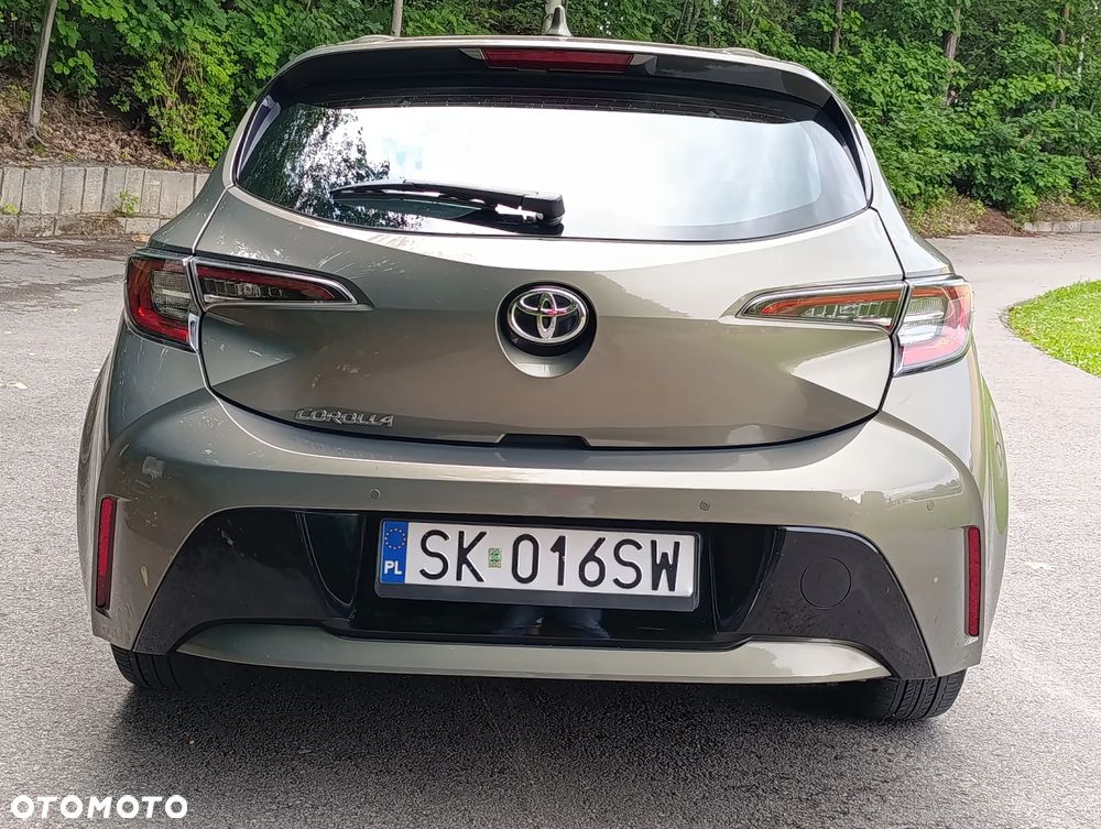 Toyota Corolla - 22