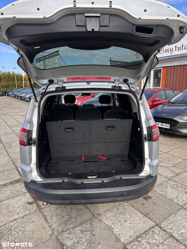 Ford S-Max - 16