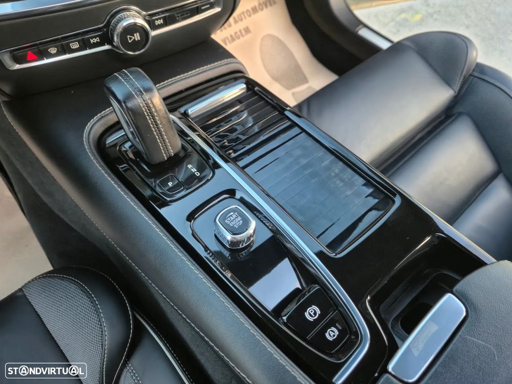 Volvo V60 2.0 T6 AWD TE R-Design - 37