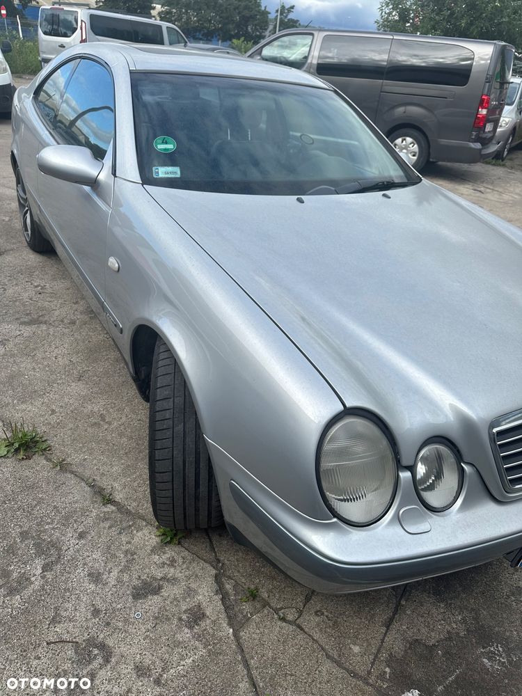 Mercedes-Benz CLK - 3