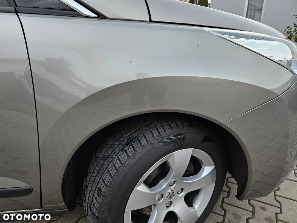 Peugeot 3008 błotnik przód przedni prawy  EVGC - 1