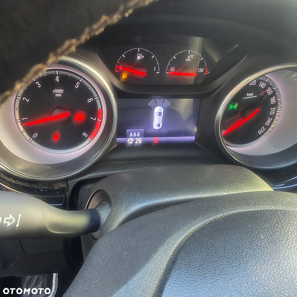 Opel Astra 1.4 Turbo Start/Stop Dynamic - 8