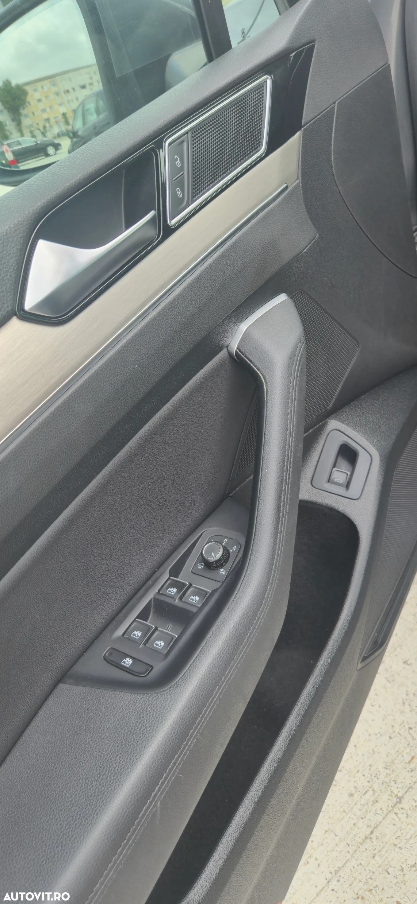 Volkswagen Passat Variant 2.0 TDI DSG Comfortline - 13