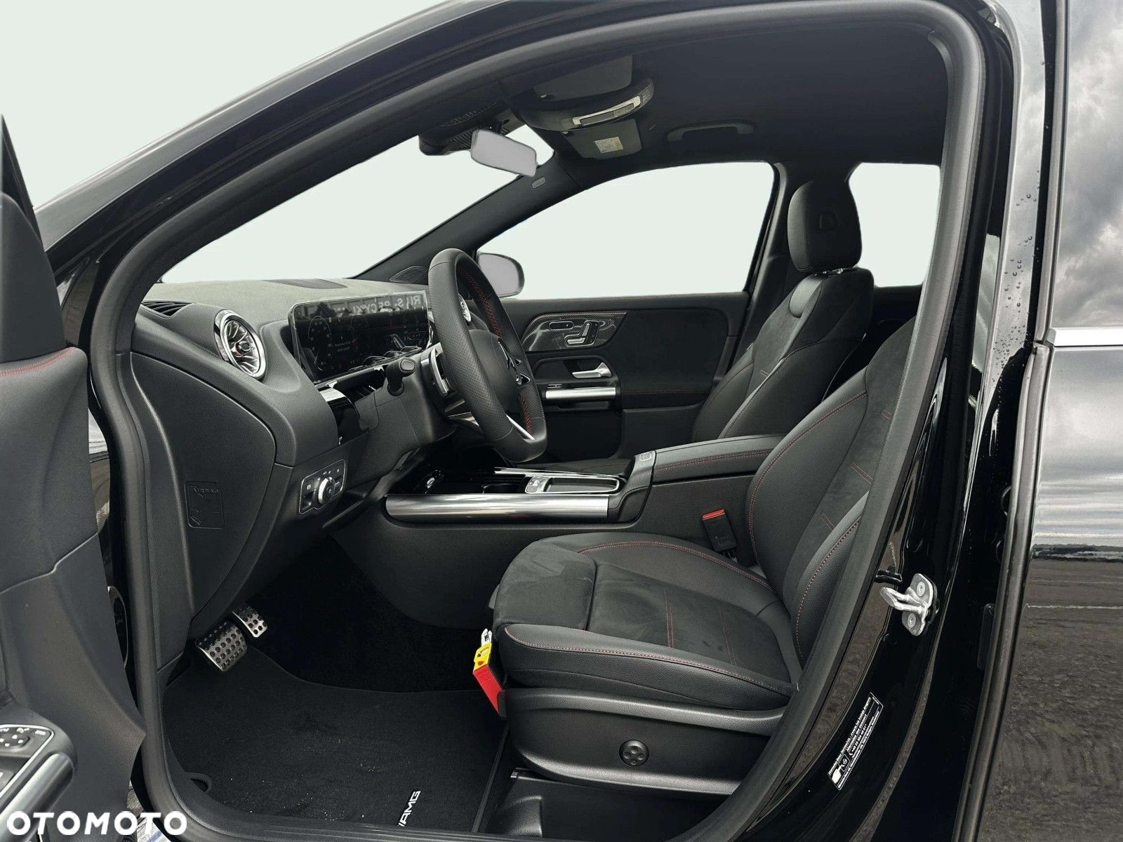 Mercedes-Benz GLA - 10