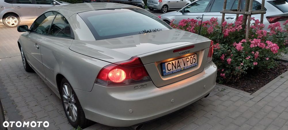 Volvo C70 2.4D5 Momentum - 17