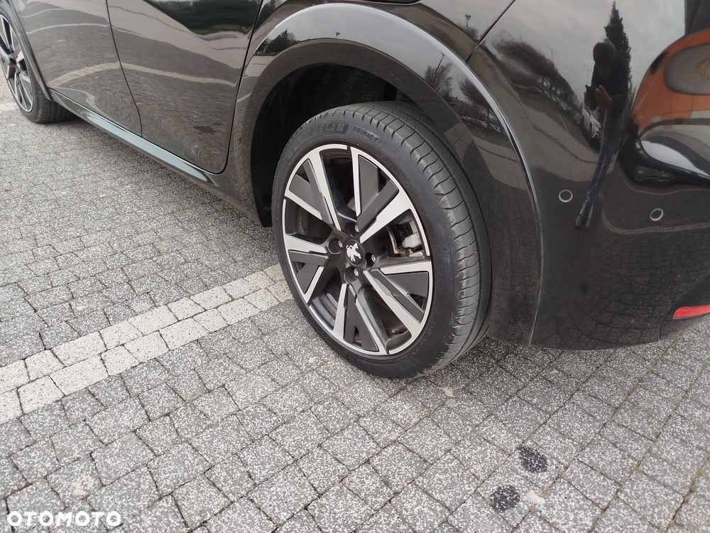 Peugeot 208 PureTech 100 EAT8 GT Pack - 39