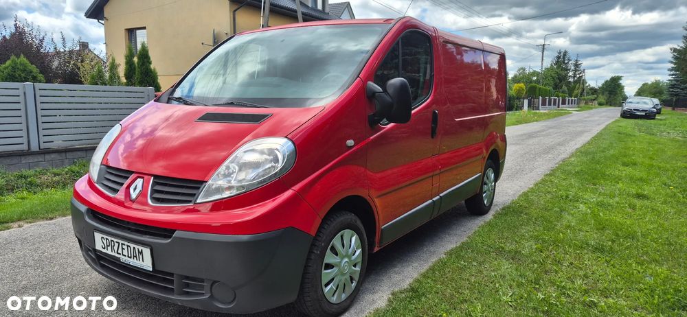 Renault TRAFIC - 2