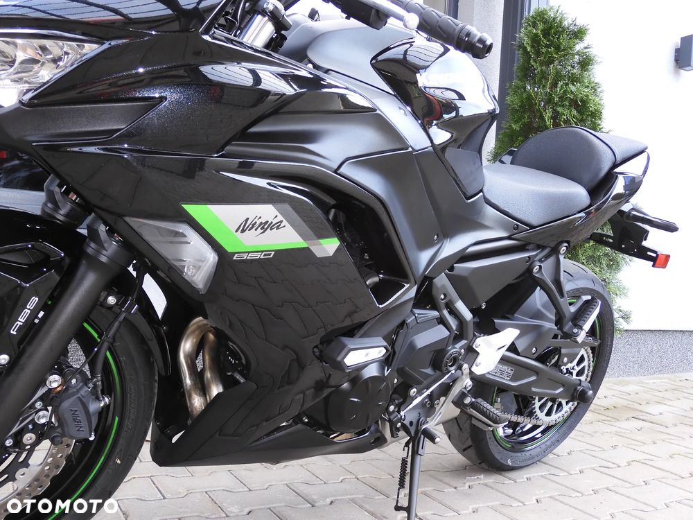 Kawasaki Ninja - 25