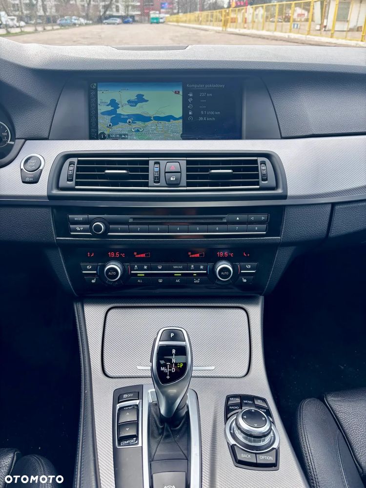 BMW Seria 5 520d Sport-Aut - 9