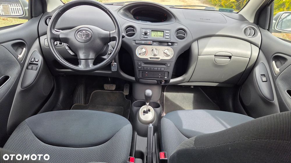 Toyota Yaris - 5