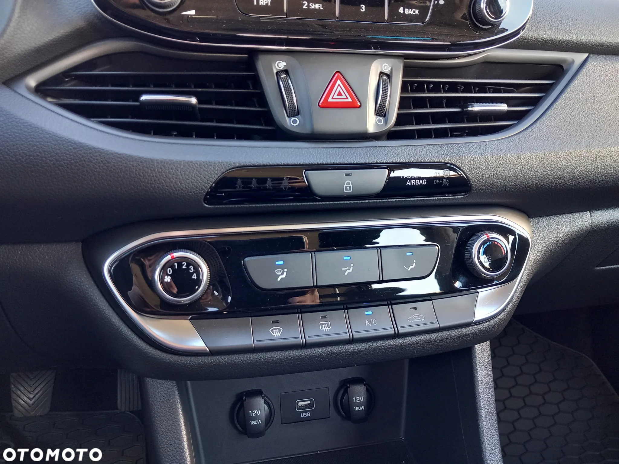 Hyundai i30 1.5 DPI Modern - 17