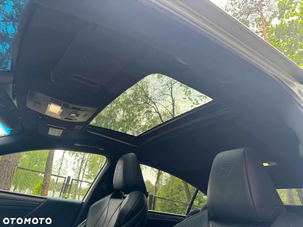 Lexus ES 300h F Sport - 27