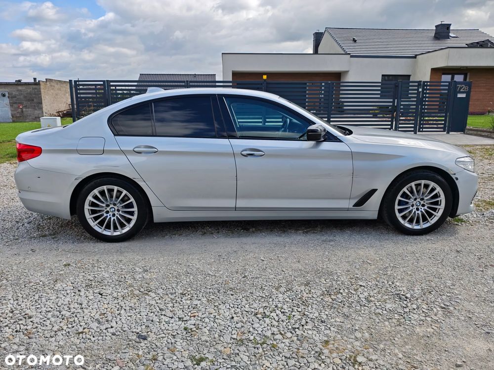 BMW Seria 5 530i Sport Line - 6