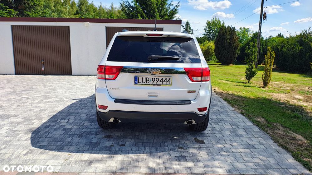 Jeep Grand Cherokee - 25