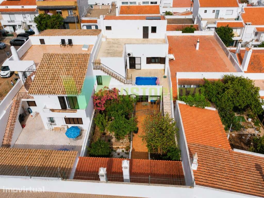 Moradia T5+1 em Vale de Lagar, Portimão | Jardim e Garagem - Grande imagem: 4/35