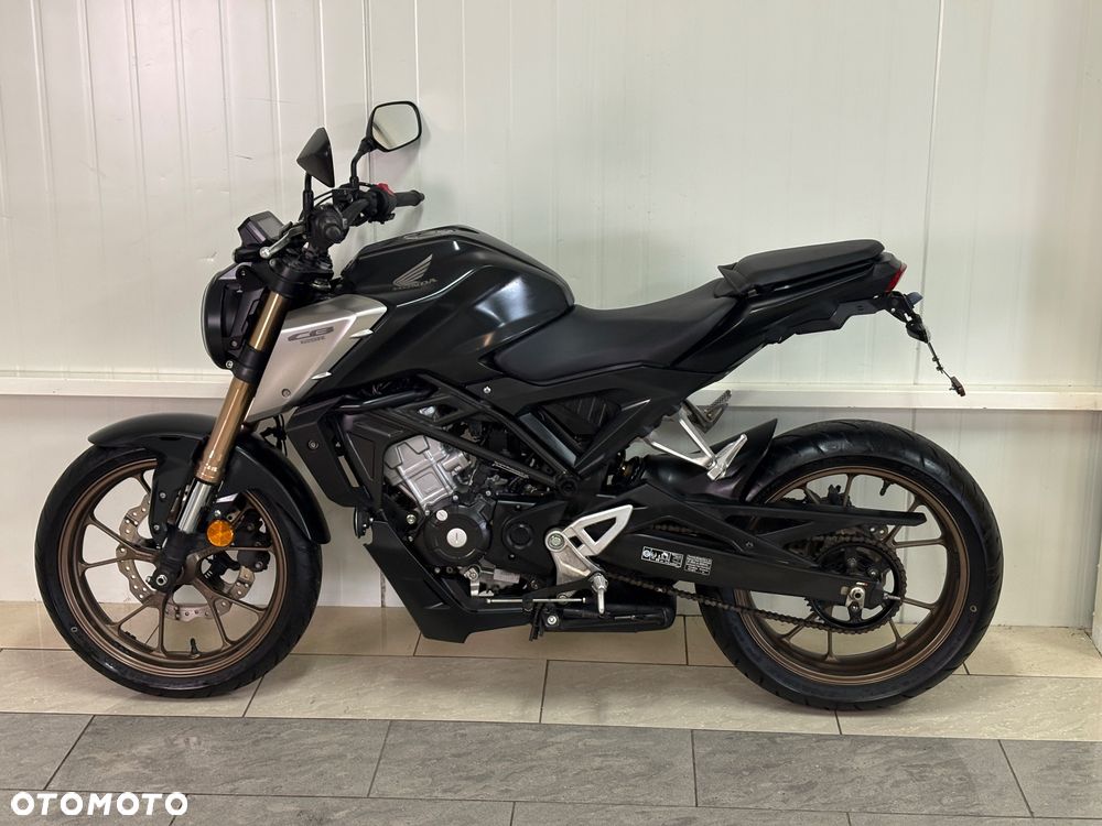Honda CB - 4