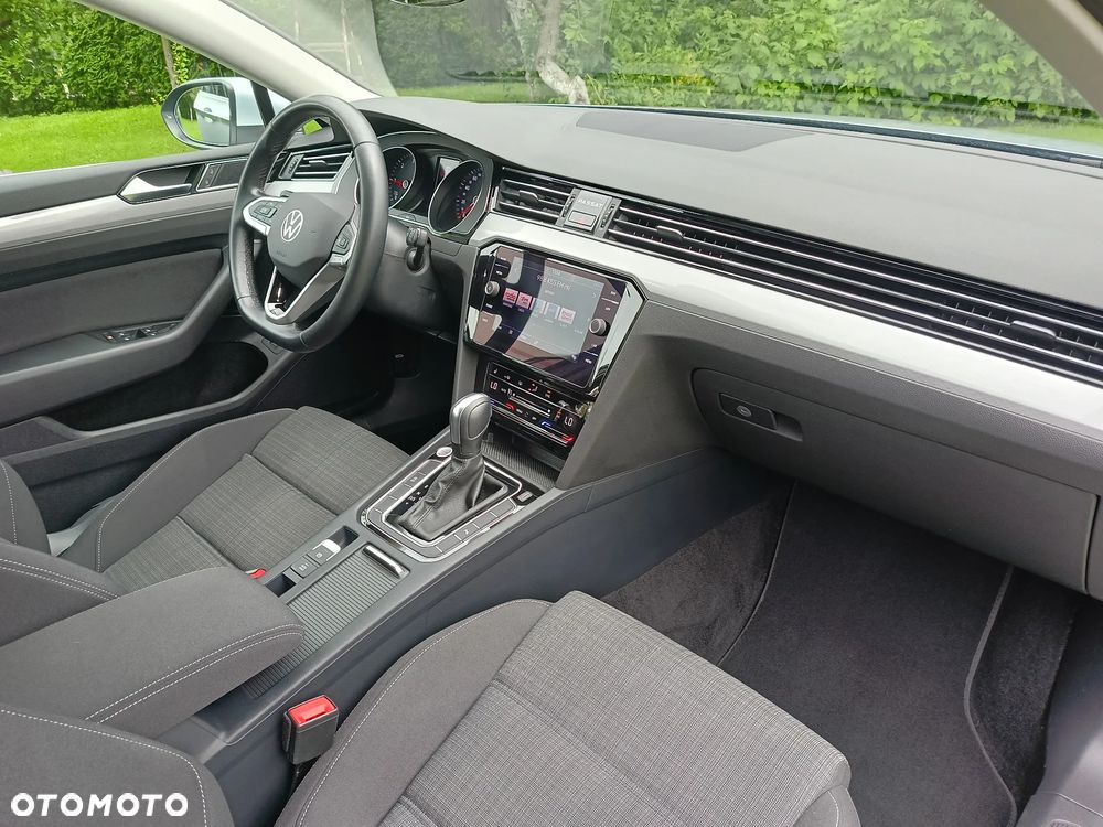 Volkswagen Passat 2.0 TDI SCR Comfortline DSG - 10