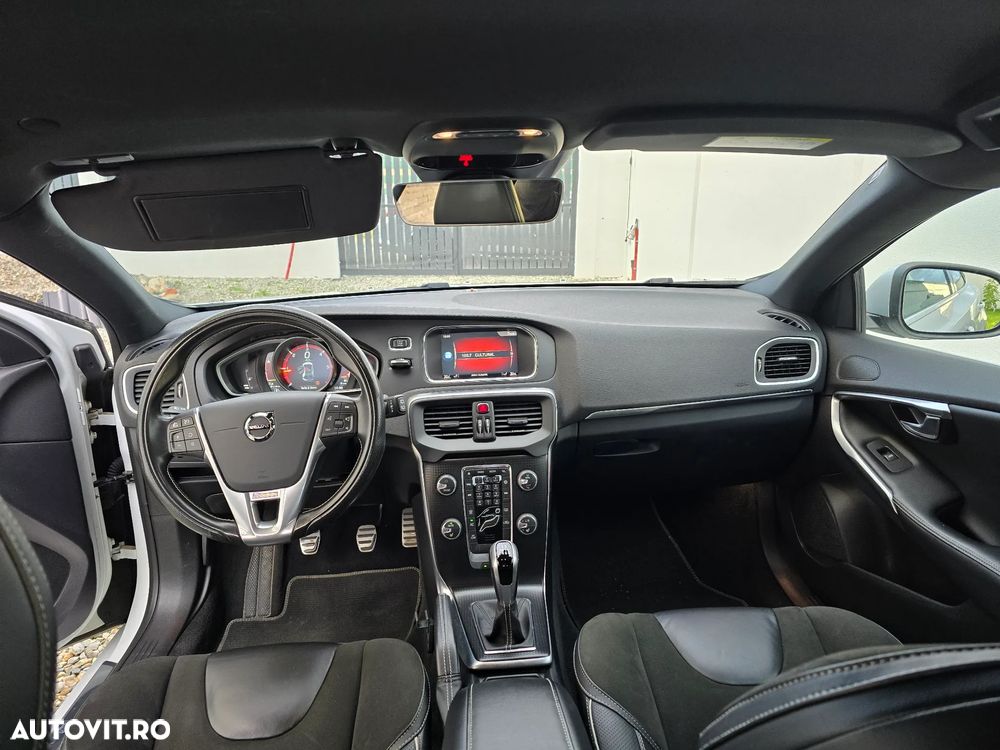 Volvo V40 D3 DRIVe Kinetic - 9