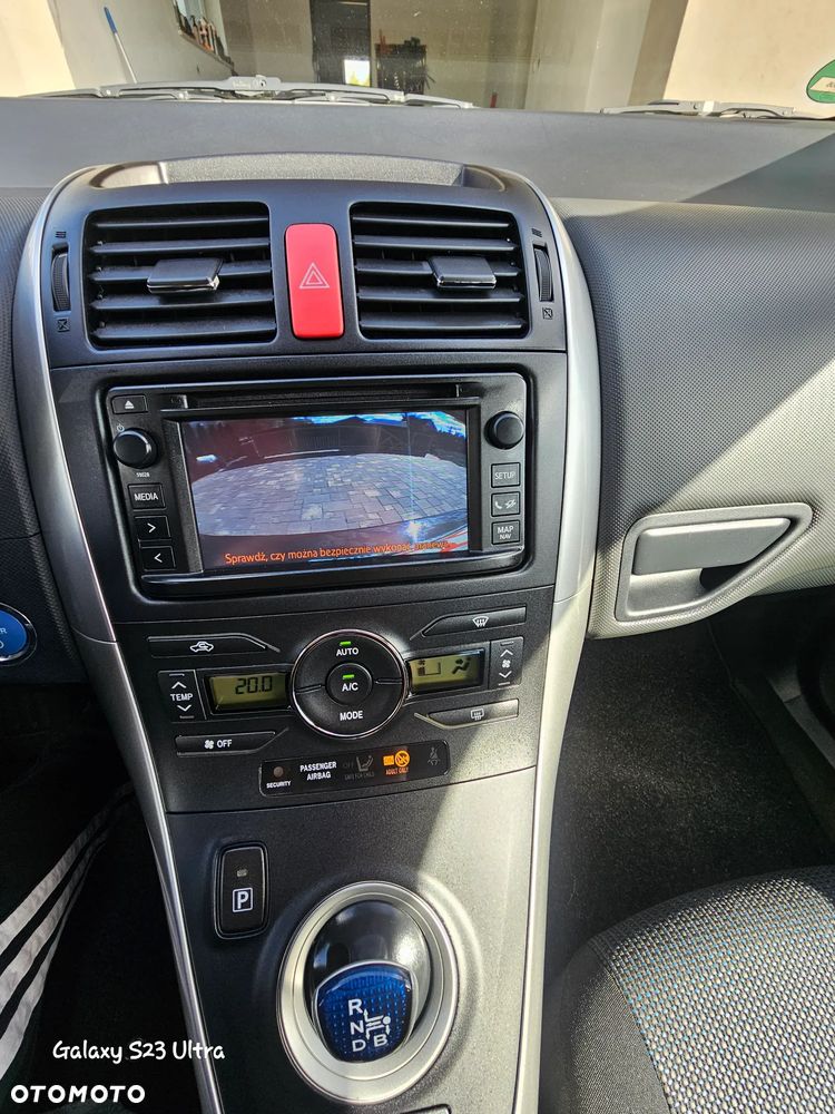 Toyota Auris 1.8 HSD Sol - 12