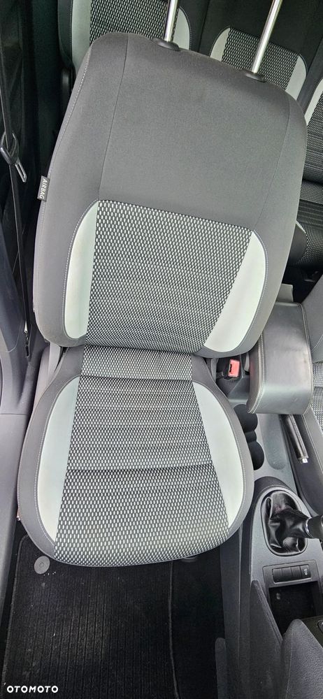 Volkswagen Caddy Comfortline 4Motion - 12
