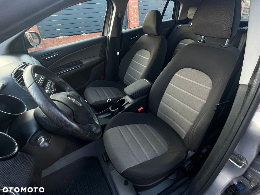 Fiat Bravo 1.4 T-JET 16V Dynamic - 19