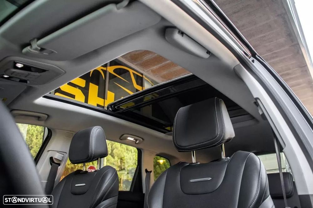 Maxus Euniq 6 - 39