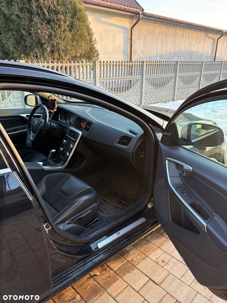 Volvo V60 D3 Drive-E R-Design Momentum - 11