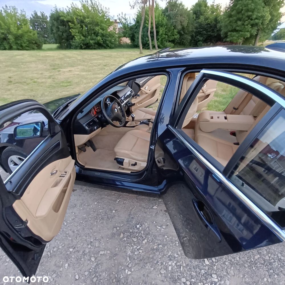 BMW Seria 5 520d Special Edition - 33
