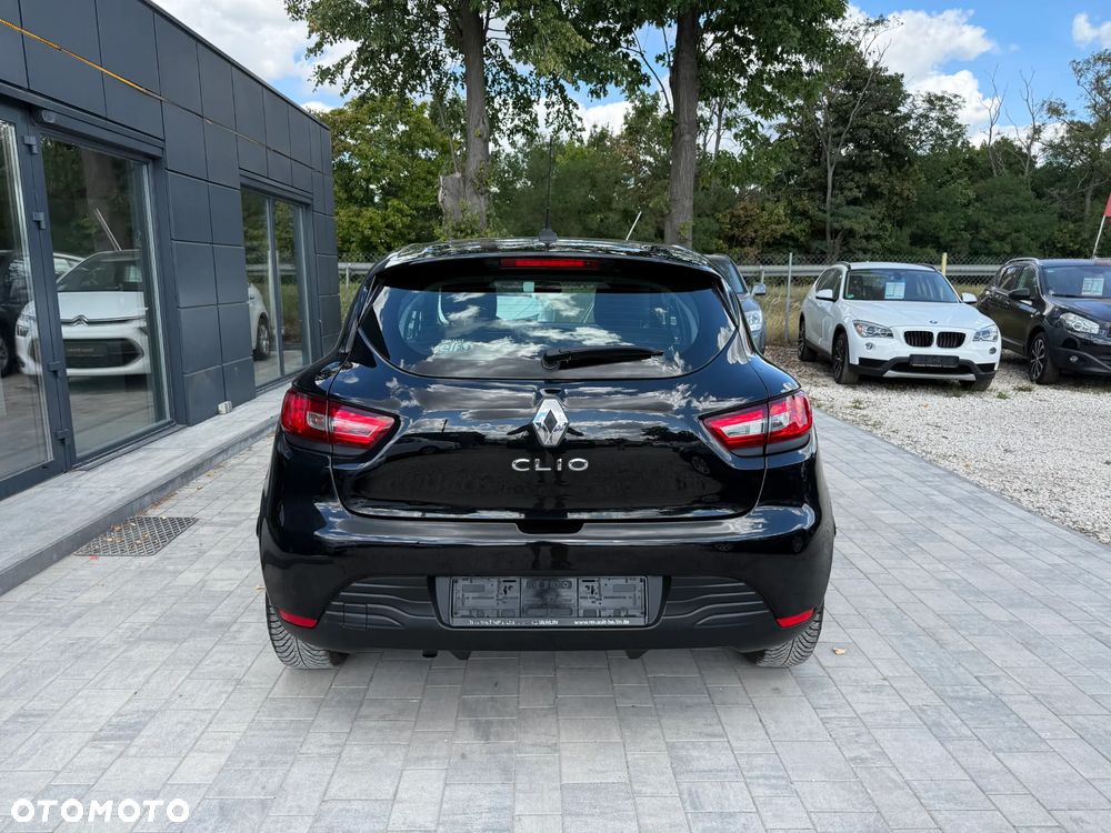 Renault Clio 1.2 16V 75 Collection - 20