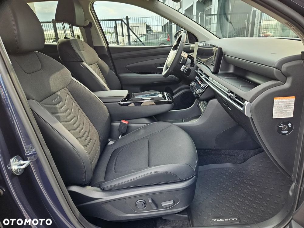 Hyundai Tucson 1.6 T-GDi HEV Executive 2WD - 17