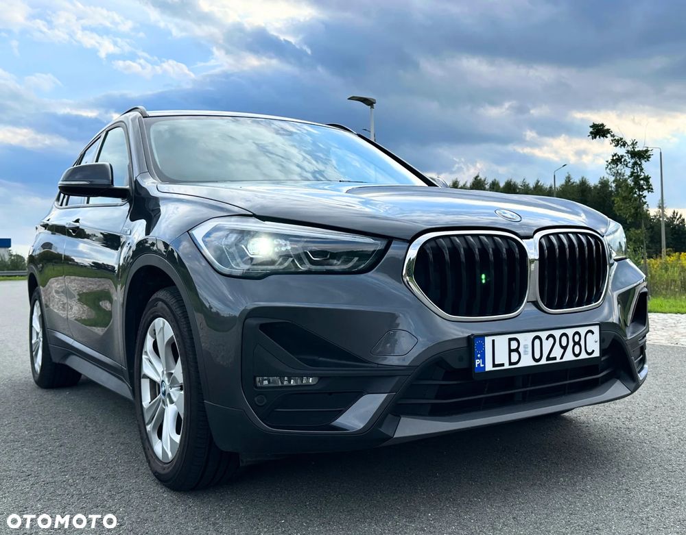 BMW X1 xDrive25e Sport Line - 2