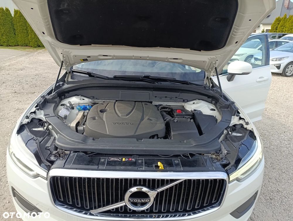 Volvo XC 60 D4 Momentum Pro - 23