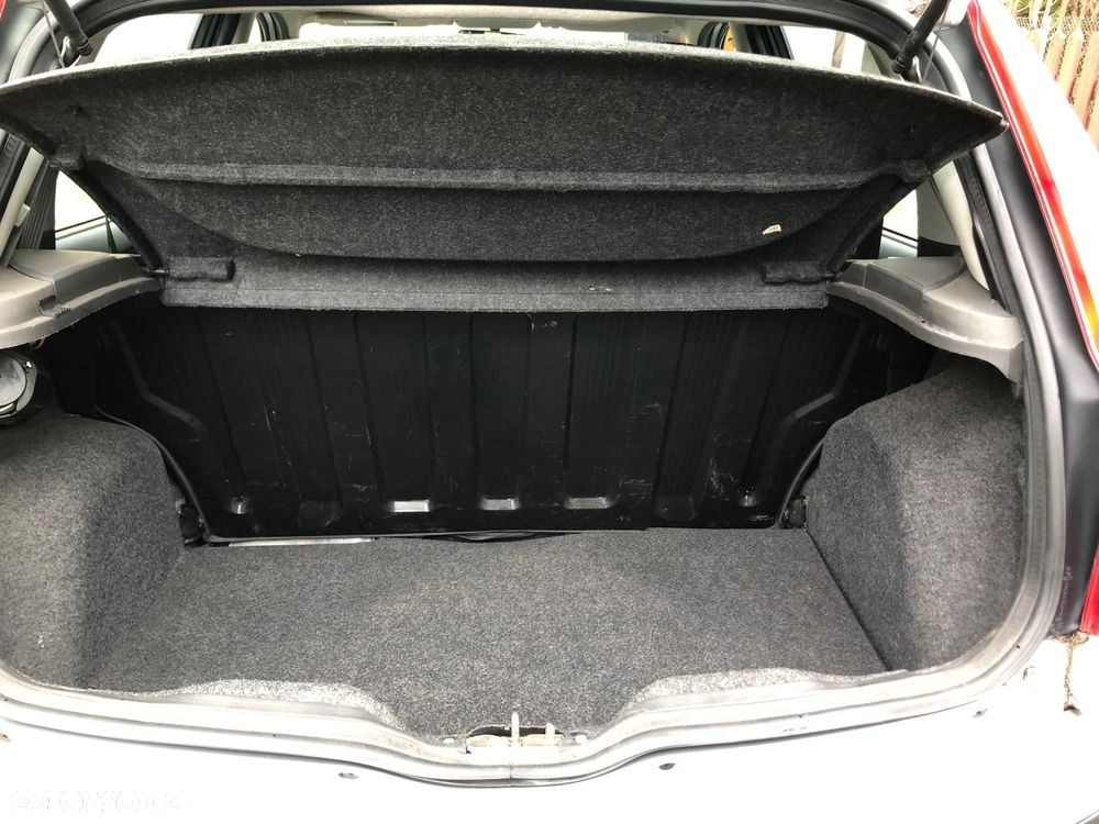 Fiat Punto 1.2 8V - 4