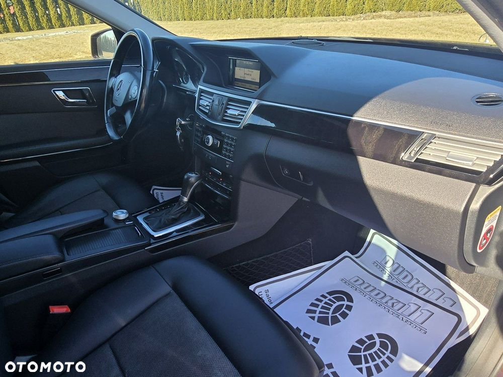 Mercedes-Benz Klasa E - 23