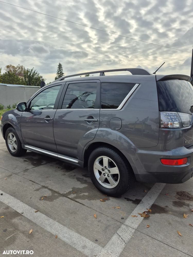 Mitsubishi Outlander 2.2 DI-D 4WD Instyle - 8