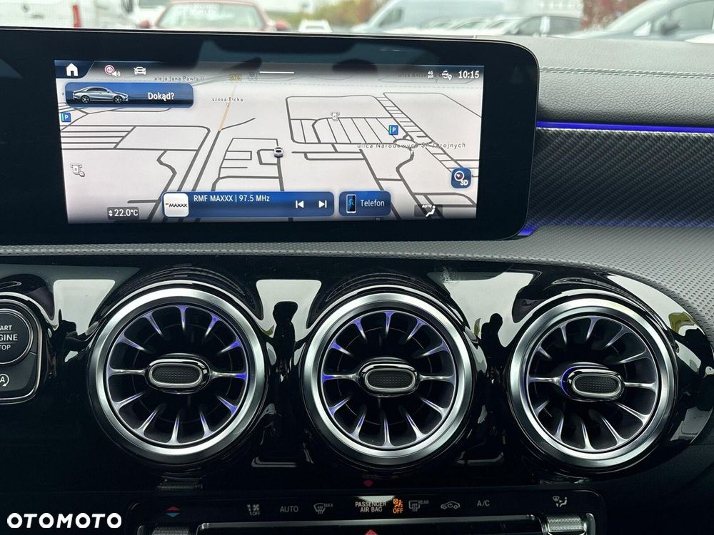 Mercedes-Benz CLA 180 Progressive 7G-DCT - 25