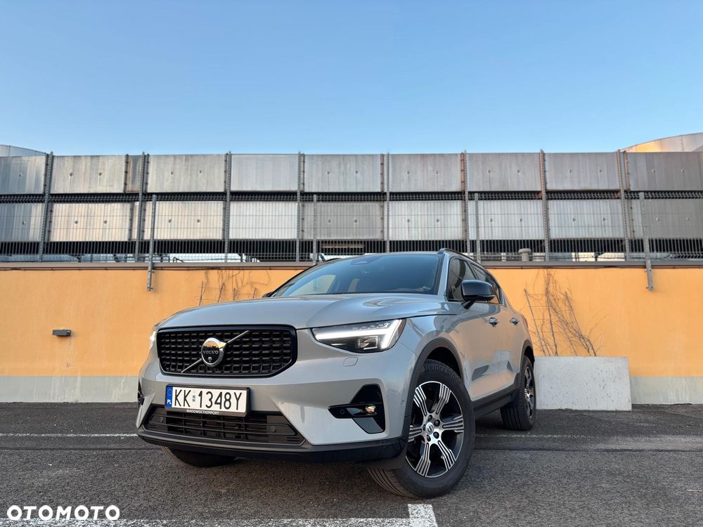 Volvo XC 40 B3 Plus Dark - 1