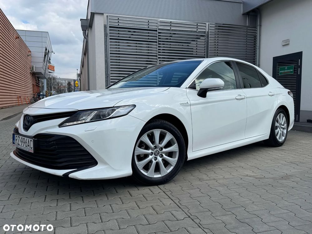 Toyota Camry 2.5 Hybrid Comfort CVT - 4