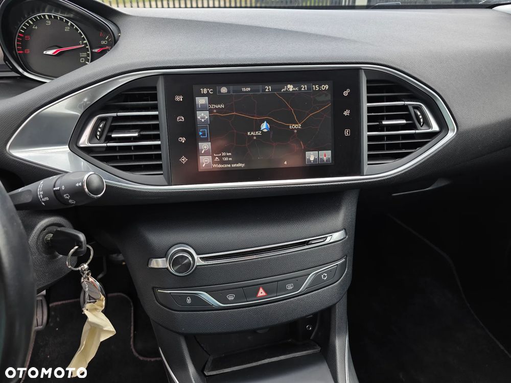 Peugeot 308 BlueHDi 120 Stop & Start Allure - 22