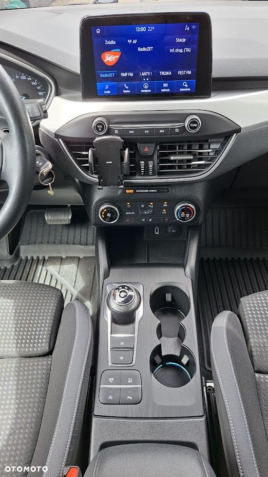 Ford Focus 2.0 EcoBlue STart-Stopp-System TITANIUM - 10