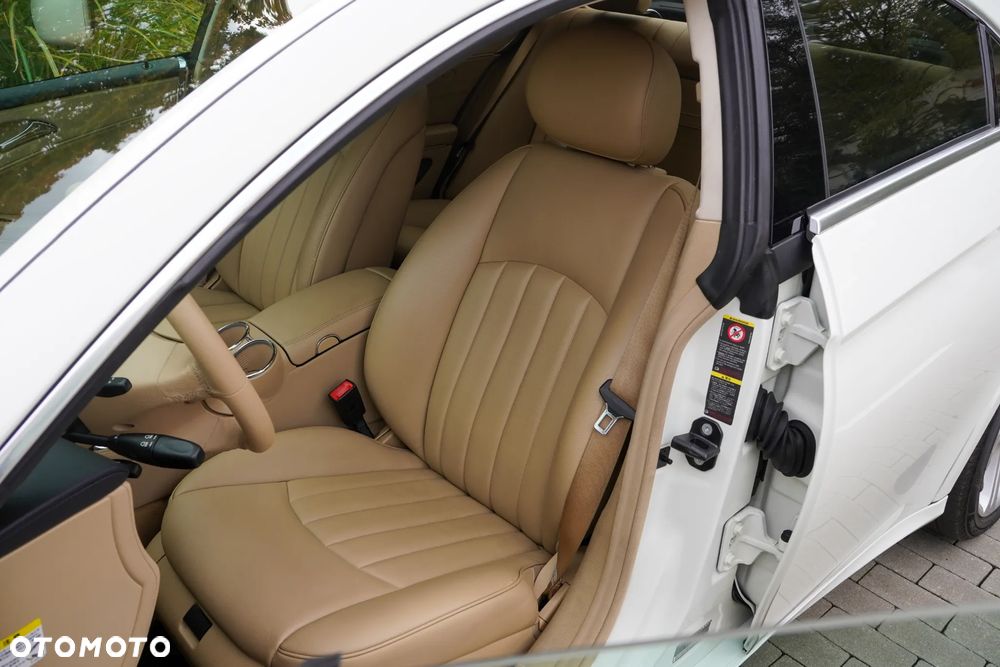 Mercedes-Benz CLS 350 7G-TRONIC - 23
