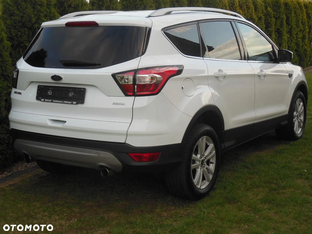 Ford Kuga 1.5 EcoBoost 2x4 Titanium - 8