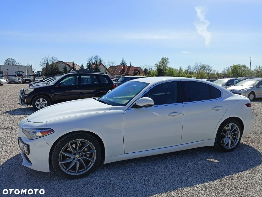 Alfa Romeo Giulia - 1