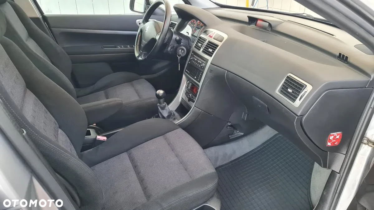 Peugeot 307 SW 135 Premium - 16